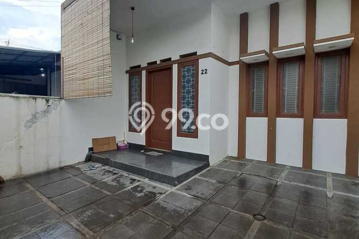 Rumah di Taman Kopo Indah, Dekat Sekolah, 2 KT Rumah di Taman Kopo Indah, Dekat Sekolah, 2 KT