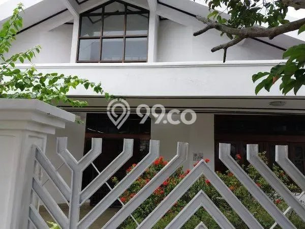 Siap Huni Rumah Mewah 8 Kamar di Ilir Barat II Dekat ke Mana Saja Siap Huni Rumah Mewah 8 Kamar di Ilir Barat II Dekat ke Mana Saja