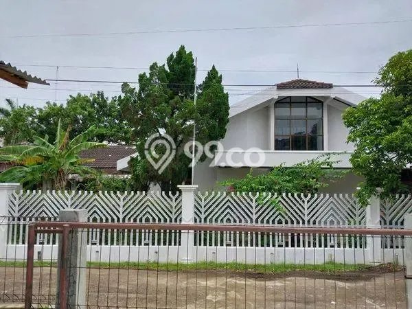 Siap Huni Rumah Mewah 8 Kamar di Ilir Barat II Dekat ke Mana Saja Siap Huni Rumah Mewah 8 Kamar di Ilir Barat II Dekat ke Mana Saja