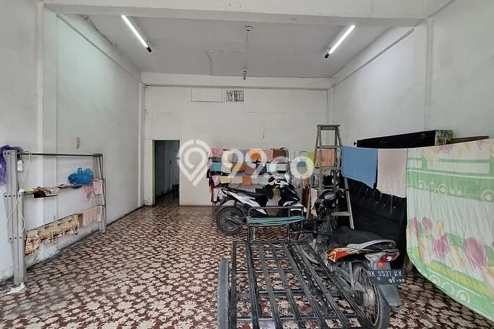 Ruko disewakan di Medan Maimun Medan dengan luas bangunan 170m2 Ruko disewakan di Medan Maimun Medan dengan luas bangunan 170m2
