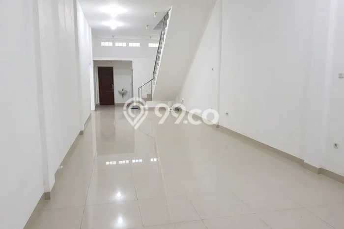 Disewakan Ruko Strategis di Medan Polonia, Luas 384m2m², Area Komersial, Jalan Bagus Disewakan Ruko Strategis di Medan Polonia, Luas 384m2m², Area Komersial, Jalan Bagus