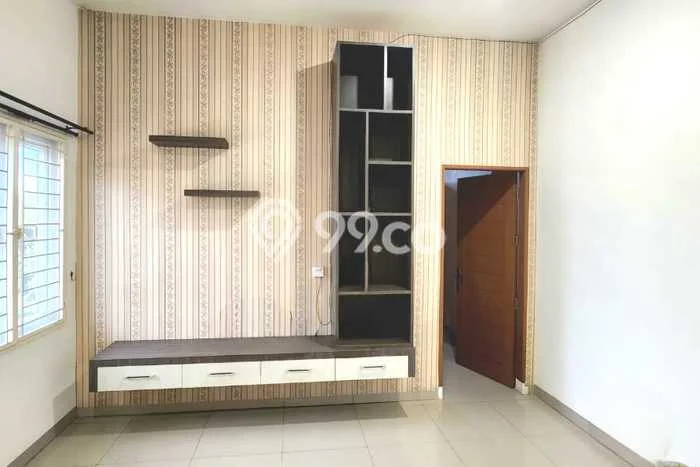 Ruko Lokasi Premium Kawasan Medan Maimun, Luas 168m2m², Jalan Utama Ruko Lokasi Premium Kawasan Medan Maimun, Luas 168m2m², Jalan Utama