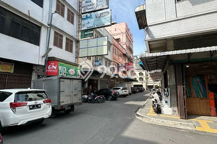 Ruko Strategis di Medan Barat, Luas 495m2m², Kawasan Komersial, Tingkat Keramaian Tinggi Ruko Strategis di Medan Barat, Luas 495m2m², Kawasan Komersial, Tingkat Keramaian Tinggi