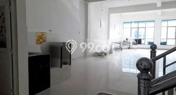 AREA BERKEMBANG! Ruko Disewakan di Medan Polonia, Luas 384m2m², Ready Usaha AREA BERKEMBANG! Ruko Disewakan di Medan Polonia, Luas 384m2m², Ready Usaha