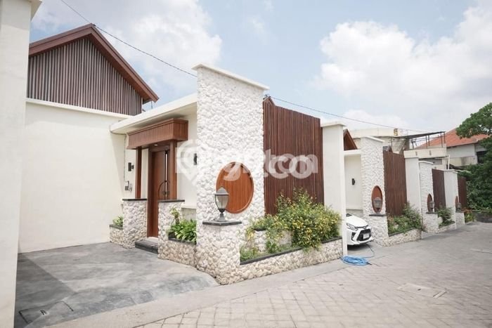 Ready to Use! Luxury House LT 134m2 Desain Modern di Tibubeneng Ready to Use! Luxury House LT 134m2 Desain Modern di Tibubeneng