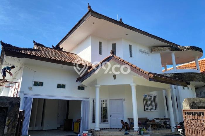 Rumah Cantik Siap Pakai Di Denpasar Barat Luas 500m2 Lokasi Strategis Rumah Cantik Siap Pakai Di Denpasar Barat Luas 500m2 Lokasi Strategis