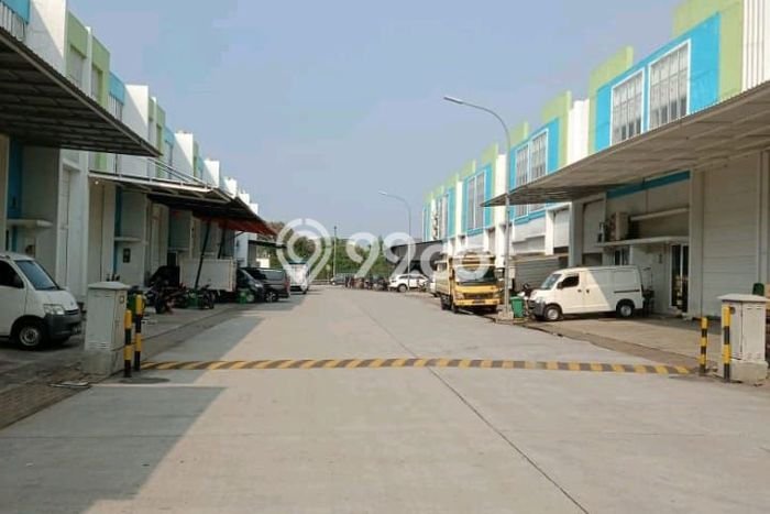 Gudang Bagus Dijual LB 180m2 Lokasi Strategis Jakarta Barat Area Cocok untuk Bisnis Gudang Bagus Dijual LB 180m2 Lokasi Strategis Jakarta Barat Area Cocok untuk Bisnis