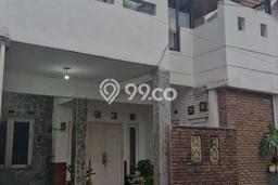Dijual Hunian Rumah Terawat 3 KT di Cirendeu, Jakarta Selatan Dijual Hunian Rumah Terawat 3 KT di Cirendeu, Jakarta Selatan