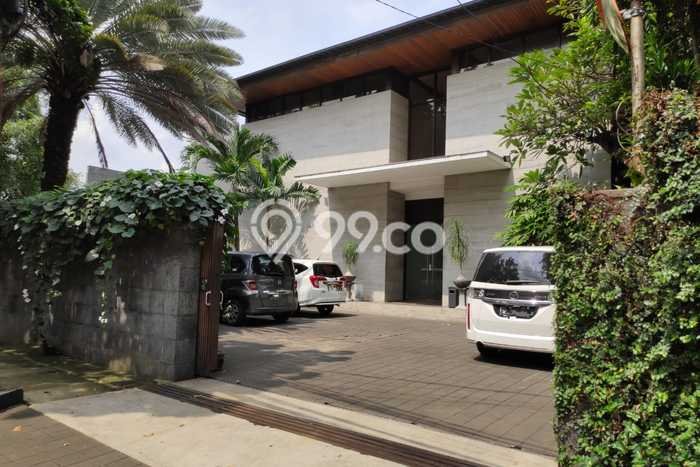 Dijual Rumah Premium dengan Fasilitas Sekitar Komplit di Menteng, Jakarta Pusat Dijual Rumah Premium dengan Fasilitas Sekitar Komplit di Menteng, Jakarta Pusat