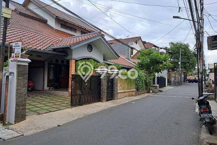 Rumah Mewah Dijual LT 298m2 di Tebet, Jakarta Selatan Rumah Mewah Dijual LT 298m2 di Tebet, Jakarta Selatan