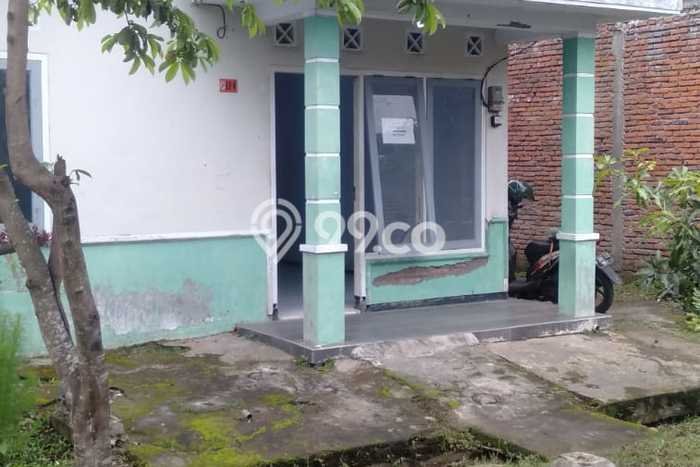 Rumah Lokasi Strategis di Arjowinangun, Malang, LT 80m2m² LB 30m2m² Rumah Lokasi Strategis di Arjowinangun, Malang, LT 80m2m² LB 30m2m²