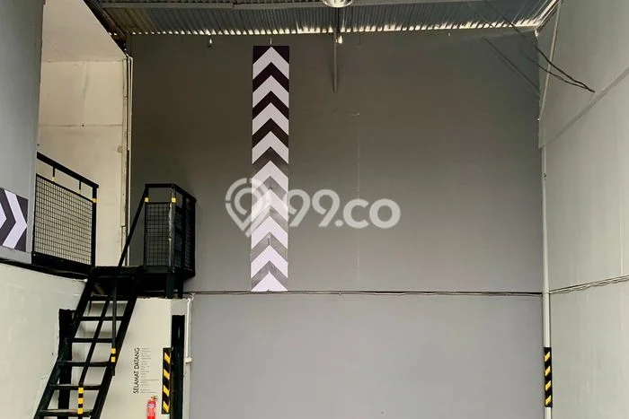 Disewakan Gudang di Kawasan Ramai Kapuk Kamal Luas 170m2 Disewakan Gudang di Kawasan Ramai Kapuk Kamal Luas 170m2
