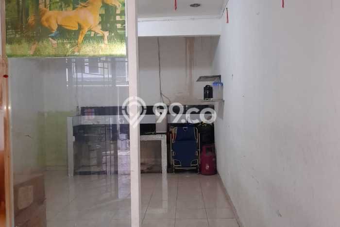 For Sale Hunian Rumah Terawat 2 KT di Taman Palem, Jakarta Barat For Sale Hunian Rumah Terawat 2 KT di Taman Palem, Jakarta Barat