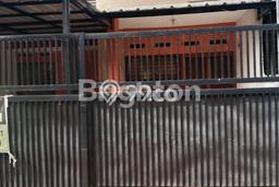 HUNIAN PILIHAN! Rumah kawasan Cimahi Utara, 2 KM, Area Strategis, LT 113m2m² Bangunan 85m2m² HUNIAN PILIHAN! Rumah kawasan Cimahi Utara, 2 KM, Area Strategis, LT 113m2m² Bangunan 85m2m²
