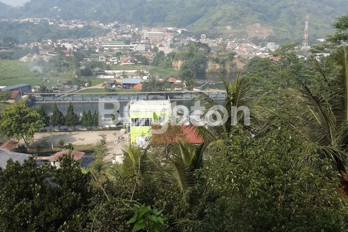 Tanah Dijual Lokasi Strategis di Cimahi dengan Luas 217m2 Tanah Dijual Lokasi Strategis di Cimahi dengan Luas 217m2