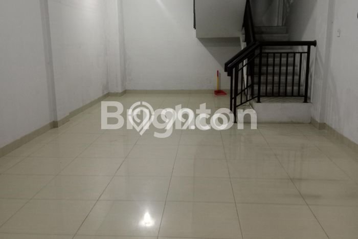 PRIME LOCATION! Ruko di , Luas 115m2m², Kawasan Komersial, Lokasi Strategis PRIME LOCATION! Ruko di , Luas 115m2m², Kawasan Komersial, Lokasi Strategis