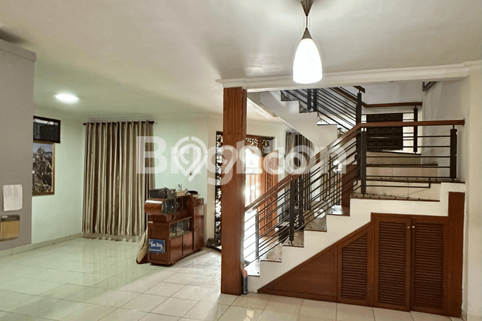Kesempatan Emas Memiliki Rumah LT 150m2m² / LB 285m2m² di Jantung Kota Cileunyi, Bandung Kesempatan Emas Memiliki Rumah LT 150m2m² / LB 285m2m² di Jantung Kota Cileunyi, Bandung