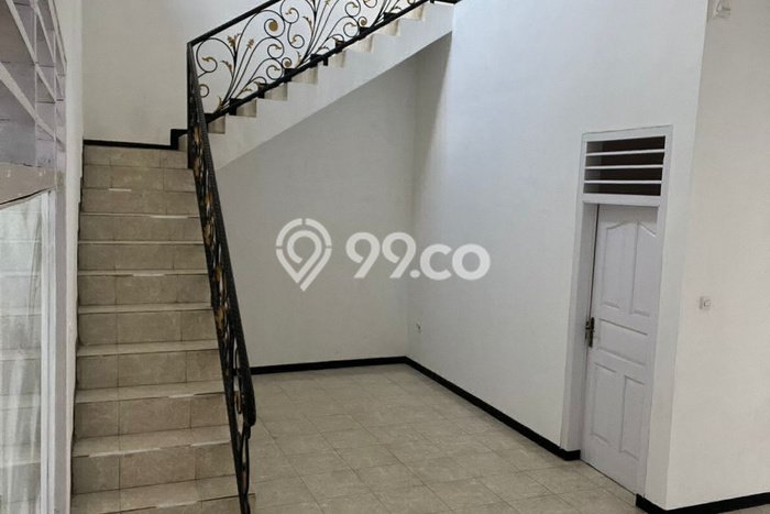 Rumah Mewah LB 320m2 Siap Pakai Desain Elegan di ngagel, Surabaya Rumah Mewah LB 320m2 Siap Pakai Desain Elegan di ngagel, Surabaya