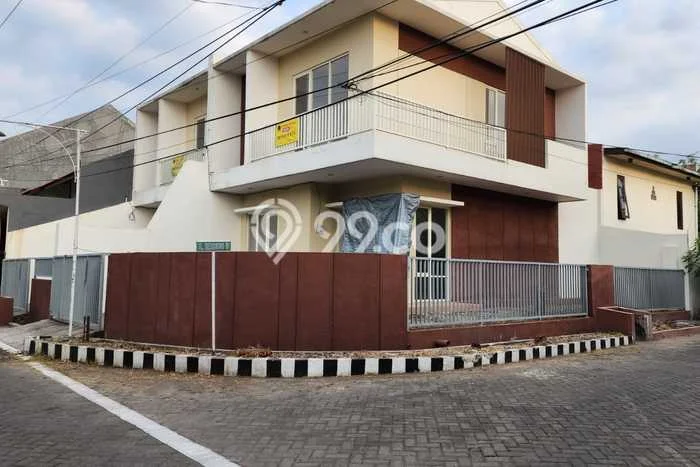Rumah Strategis Modern Lb 140m2 di Waru, Sidoarjo Rumah Strategis Modern Lb 140m2 di Waru, Sidoarjo