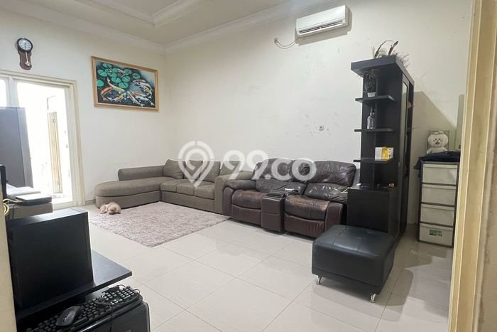 Rumah Strategis Modern Lb 100m2 di Gubeng, Surabaya Rumah Strategis Modern Lb 100m2 di Gubeng, Surabaya