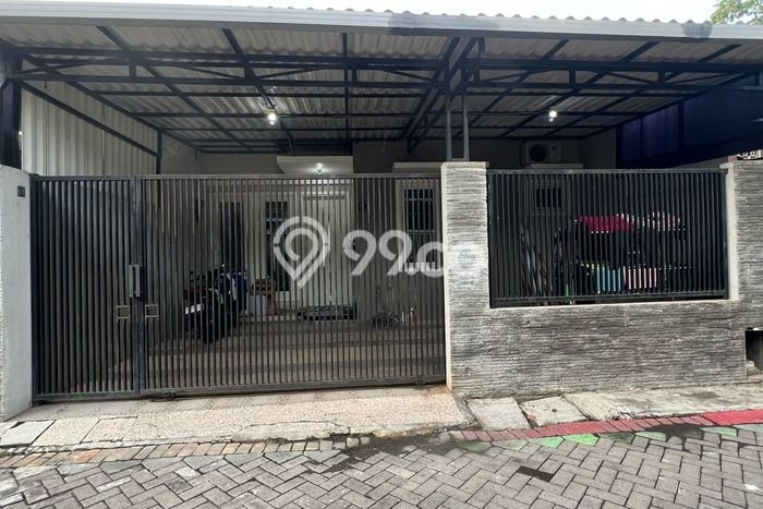 Rumah Strategis Modern Lb 100m2 di Gubeng, Surabaya Rumah Strategis Modern Lb 100m2 di Gubeng, Surabaya