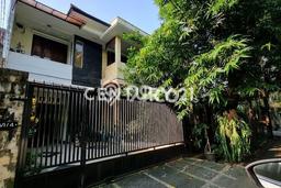 Rumah Mewah Dijual LT 310m2 di Kebayoran Baru, Jakarta Selatan Rumah Mewah Dijual LT 310m2 di Kebayoran Baru, Jakarta Selatan