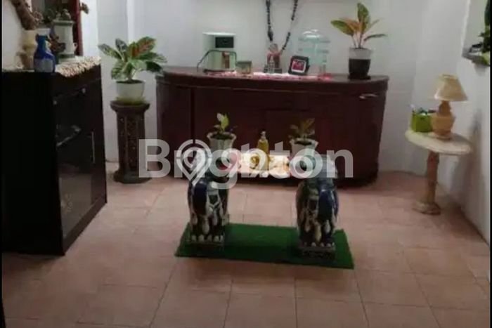 Lokasi terbaik! Rumah siap pakai disewakan di Blimbing LB 400m2 Lokasi terbaik! Rumah siap pakai disewakan di Blimbing LB 400m2