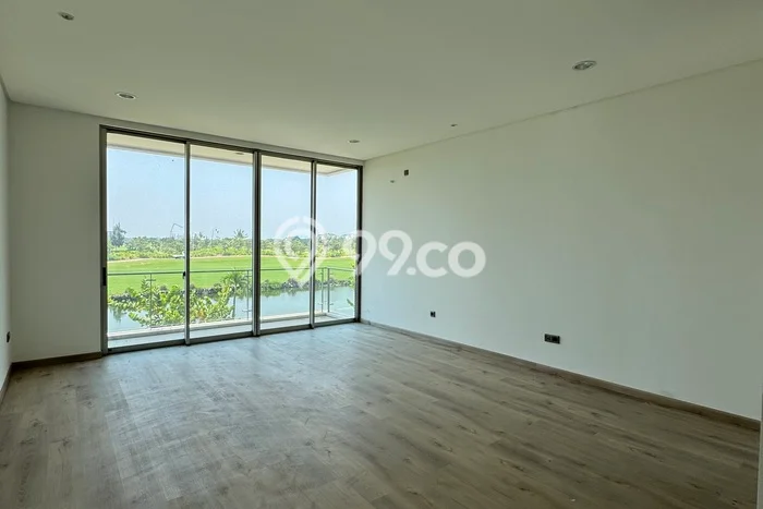 Disewakan Rumah Strategis di Golf Island LT 300m2 / LB 300m2 Siap Huni Disewakan Rumah Strategis di Golf Island LT 300m2 / LB 300m2 Siap Huni