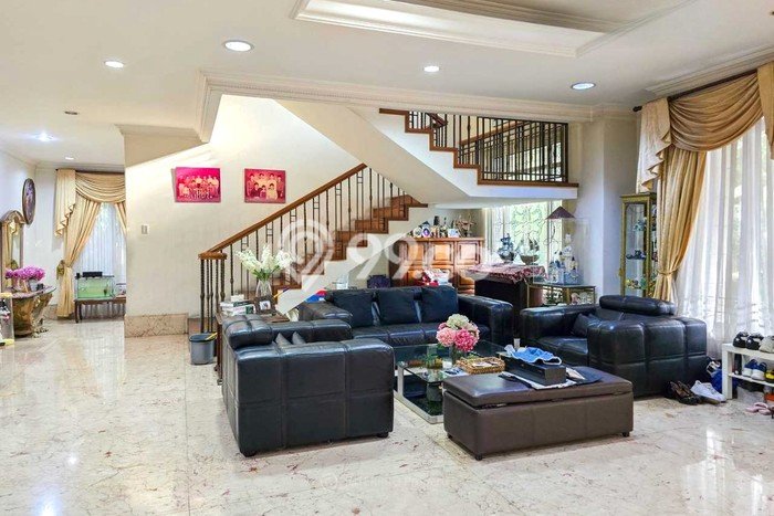 Jual Rumah Luas Megah Dengan View Cantik di Puri Indah, Jakarta Barat Jual Rumah Luas Megah Dengan View Cantik di Puri Indah, Jakarta Barat