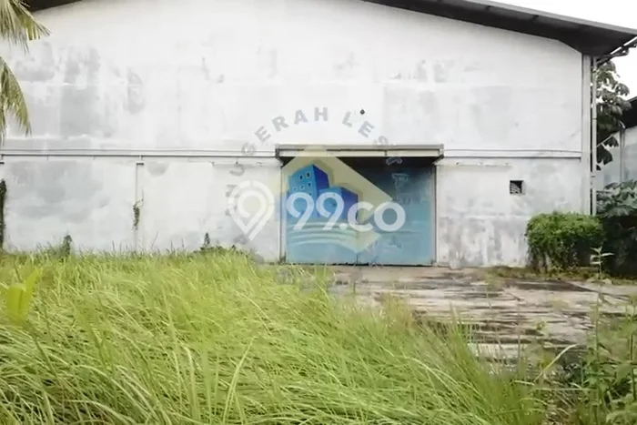 Area Ramai! Pabrik Dijual di Periuk untuk Bisnis Luas Bangunan 828m2 Area Ramai! Pabrik Dijual di Periuk untuk Bisnis Luas Bangunan 828m2