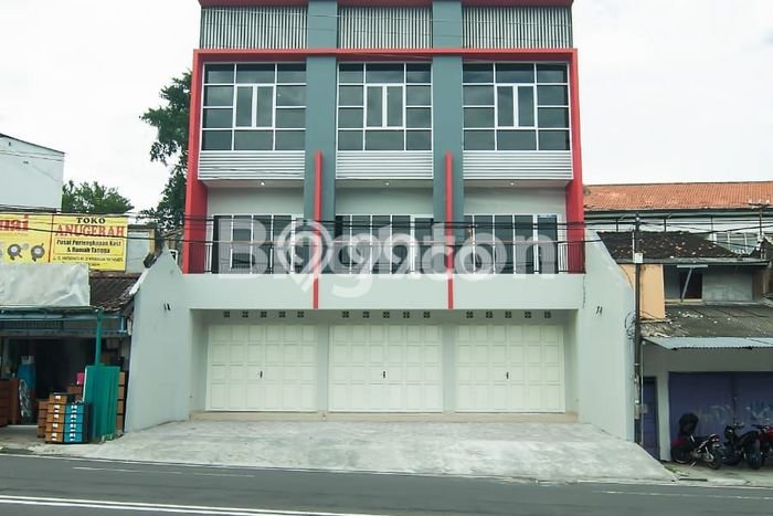 Ruko Strategis di Wirobrajan, Luas 180m2m², Mainroad, Tingkat Keramaian Tinggi Ruko Strategis di Wirobrajan, Luas 180m2m², Mainroad, Tingkat Keramaian Tinggi
