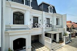 Rumah Eksklusif Dijual LT 90m2 di Jagakarsa, Jakarta Selatan Rumah Eksklusif Dijual LT 90m2 di Jagakarsa, Jakarta Selatan