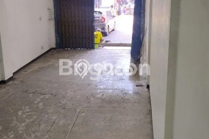 Disewakan Ruko di Pusat Kota Surabaya Ramai Strategis Disewakan Ruko di Pusat Kota Surabaya Ramai Strategis