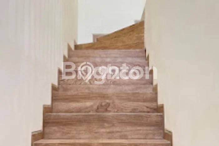 Jual Rumah Strategis Bagus Punya 3 KT di Rungkut Surabaya SHM Jual Rumah Strategis Bagus Punya 3 KT di Rungkut Surabaya SHM