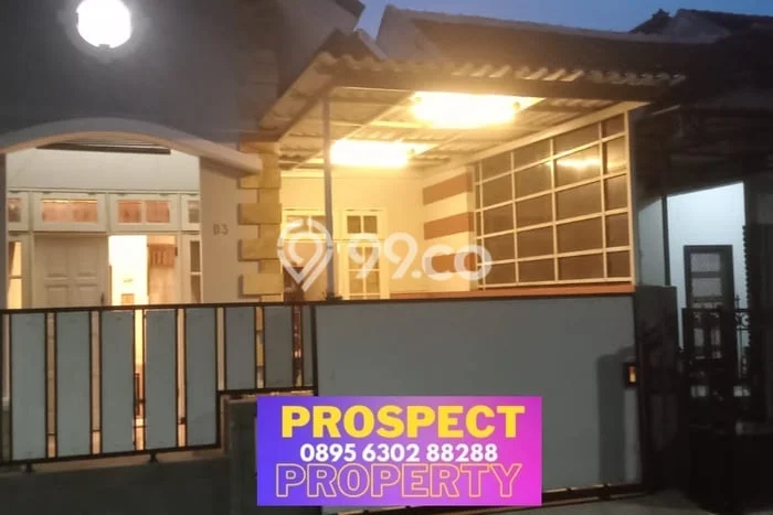 For Sale Rumah 2 Kamar Lokasi Ideal Bagus dan Strategis di Sidoarjo For Sale Rumah 2 Kamar Lokasi Ideal Bagus dan Strategis di Sidoarjo