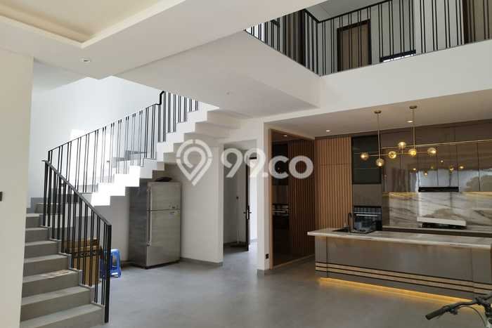 Jual Rumah Mewah Megah Dengan View Cantik di Suvarna Sutera, Tangerang Jual Rumah Mewah Megah Dengan View Cantik di Suvarna Sutera, Tangerang