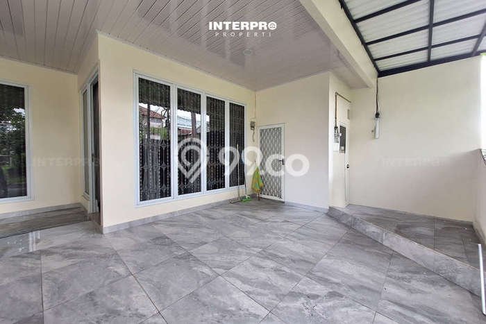 Rumah Luxury Modern Siap Huni di Taman Meruya Jakarta Barat Rumah Luxury Modern Siap Huni di Taman Meruya Jakarta Barat
