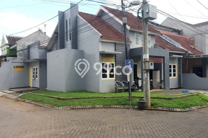 For Sale Rumah 4 Kamar Lokasi Ideal Bagus dan Strategis di Singosari For Sale Rumah 4 Kamar Lokasi Ideal Bagus dan Strategis di Singosari
