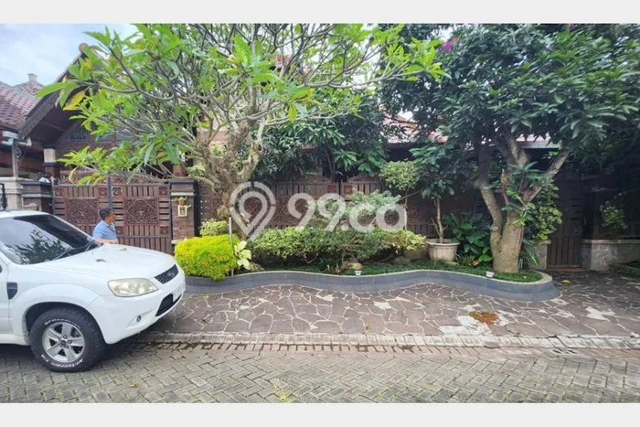 Rumah Minimalis 4 KT LT 240m2 di Araya Rumah Minimalis 4 KT LT 240m2 di Araya