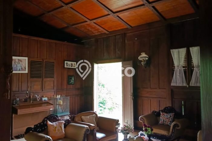 Rumah Elit LB 400m2 Siap Pakai Desain Elegan di Dago, Bandung Rumah Elit LB 400m2 Siap Pakai Desain Elegan di Dago, Bandung