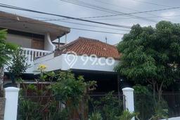 Ready to Use! Premium House LT 328m2 Desain Modern di Buah Batu Ready to Use! Premium House LT 328m2 Desain Modern di Buah Batu