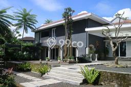 Rumah Elit Modern Siap Huni di Setiabudi Bandung Rumah Elit Modern Siap Huni di Setiabudi Bandung