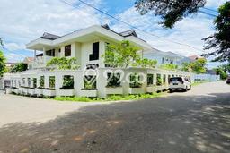 Jarang Ada! Rumah Sewa 5 Kamar Bagus Siap Huni Pejaten Jarang Ada! Rumah Sewa 5 Kamar Bagus Siap Huni Pejaten