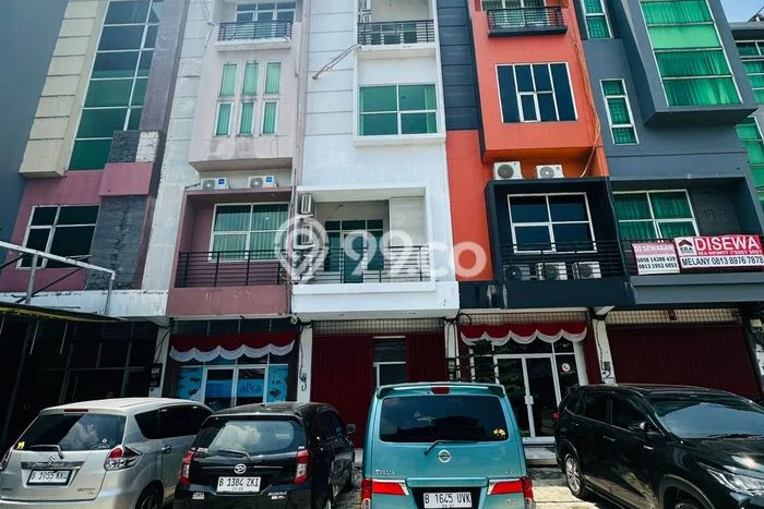 Disewakan Ruko di Pasar Minggu Jakarta Selatan LT 122m2, LB 400m2 Disewakan Ruko di Pasar Minggu Jakarta Selatan LT 122m2, LB 400m2