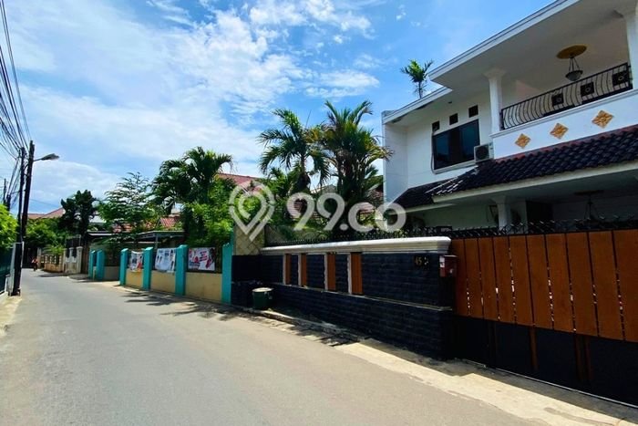 Siap Huni Rumah Mewah 4 Kamar di Pasar Minggu Dekat ke Mana Saja Siap Huni Rumah Mewah 4 Kamar di Pasar Minggu Dekat ke Mana Saja