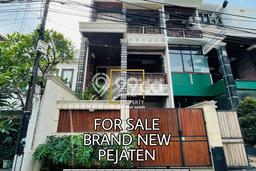 Dijual Rumah Mewah Elegan Dengan View Cantik di Pejaten, Jakarta Selatan Dijual Rumah Mewah Elegan Dengan View Cantik di Pejaten, Jakarta Selatan
