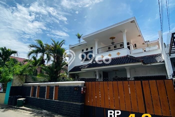 Siap Huni Rumah Mewah 4 Kamar di Pasar Minggu Dekat ke Mana Saja Siap Huni Rumah Mewah 4 Kamar di Pasar Minggu Dekat ke Mana Saja
