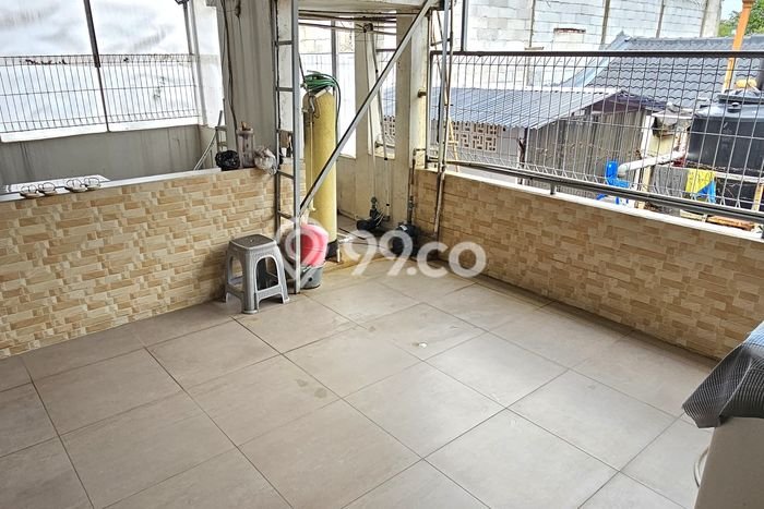 Rumah Modern 3 KT LT 189m2 di Taman Holis Indah Rumah Modern 3 KT LT 189m2 di Taman Holis Indah