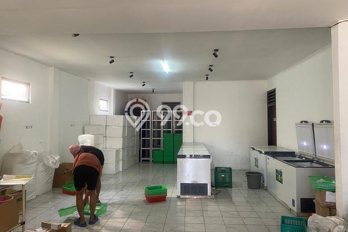 PREMIUM CHOICE! Rumah di , 2 KM, Area Strategis, Luas 350m2m² Bangunan 280m2m² PREMIUM CHOICE! Rumah di , 2 KM, Area Strategis, Luas 350m2m² Bangunan 280m2m²