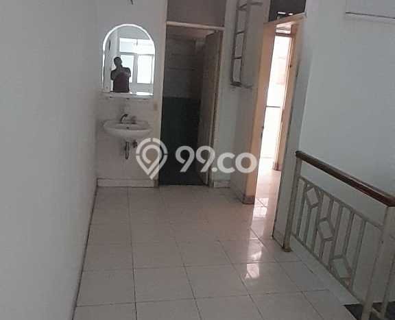Disewakan Ruko di , Luas 240m2m², Sentra Bisnis Disewakan Ruko di , Luas 240m2m², Sentra Bisnis